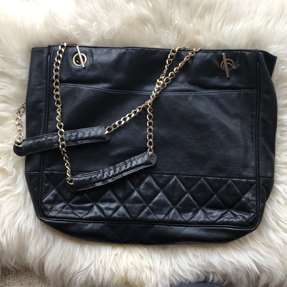 CHANEL Handbags - Vintage CHANEL Shoulder Bag